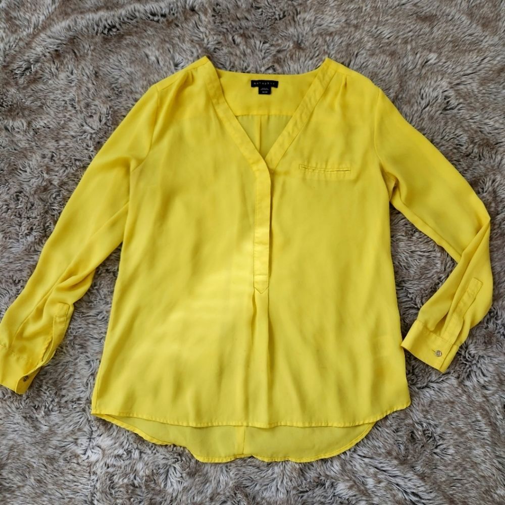 Metaphor V-Neck Pleated‎ Front Long Sleeve Yellow Blouse Size Medium